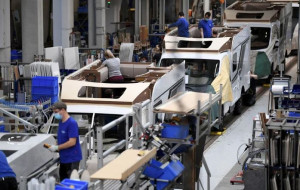 Ευρωζώνη: «Ελεύθερη πτώση» στη μεταποίηση-Σε χαμηλό τριετίας ο PMI