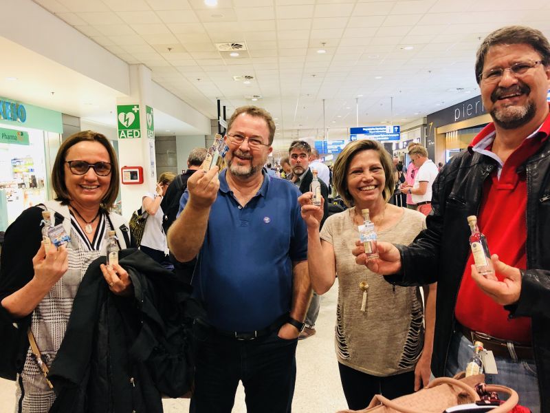 Καλό καλοκαίρι με ένα καραφάκι ούζο στο «Ελευθέριος Βενιζέλος» (photos)