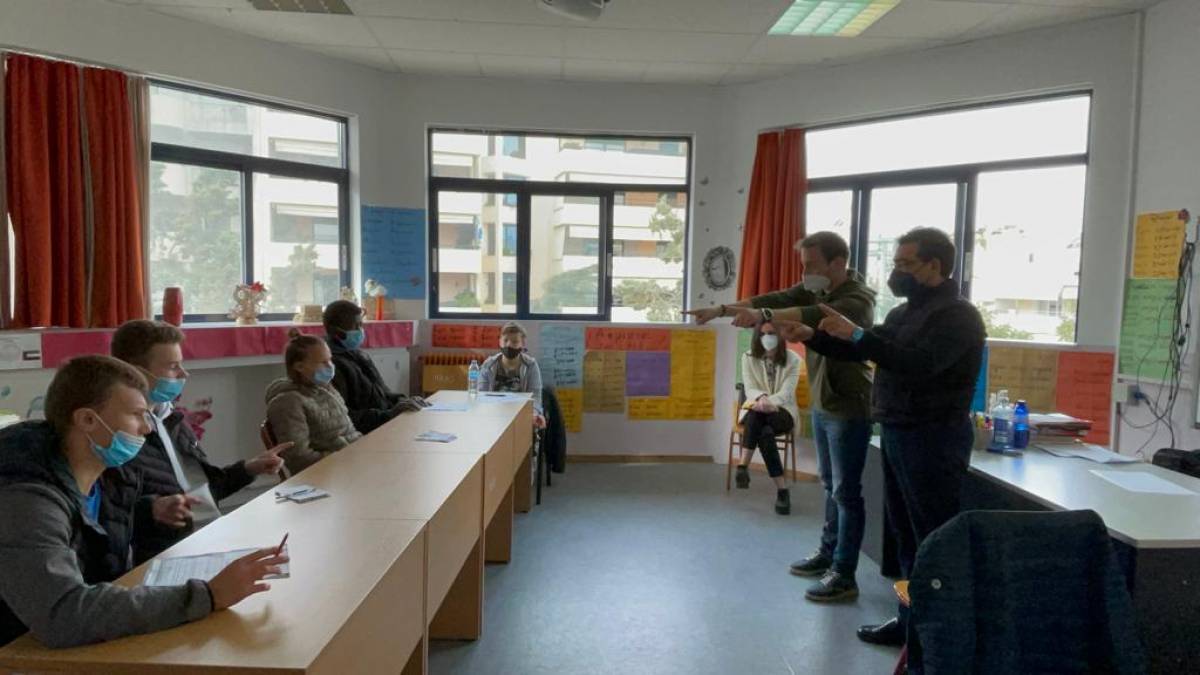 ΓΓ Κοινωνικής Αλληλεγγύης: Συνάντησε κωφούς και βαρήκοους μαθητές-πρόσφυγες από Ουκρανία