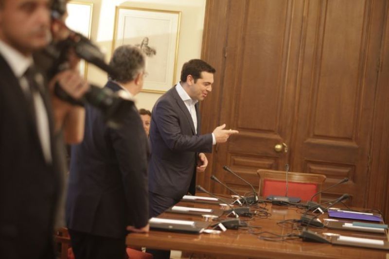 Πρόσκληση Τσίπρα σε πολιτικούς αρχηγούς για Κυπριακό