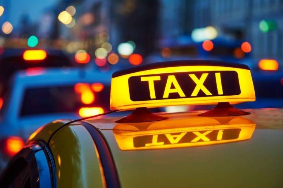 Καραμανλής: Ετοιμάζεται υπουργική απόφαση για αύξηση αριθμού επιβατών στα ταξί