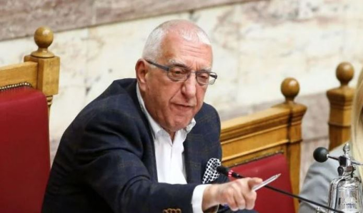 Πρόεδρος της Βουλής: Φαβορί ο Κακλαμάνης, αουτσάιντερ ο Πλακιωτάκης
