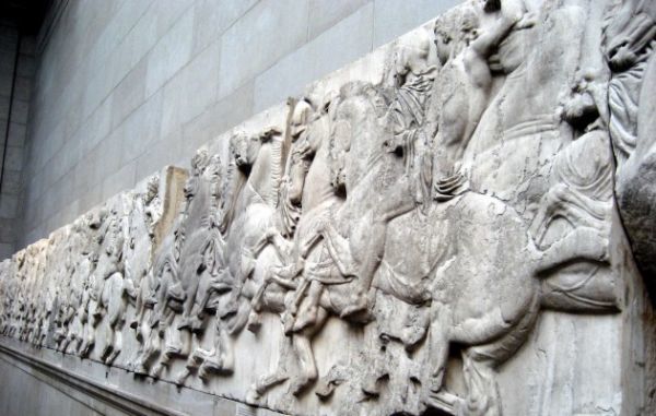 FT: Τα λεηλατημένα γλυπτά του Παρθενώνα ανήκουν στην Αθήνα