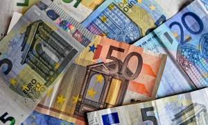 Στη Βουλή η τροπολογία για αναδρομικά σε ένστολους, πανεπιστημιακούς, δικαστικούς