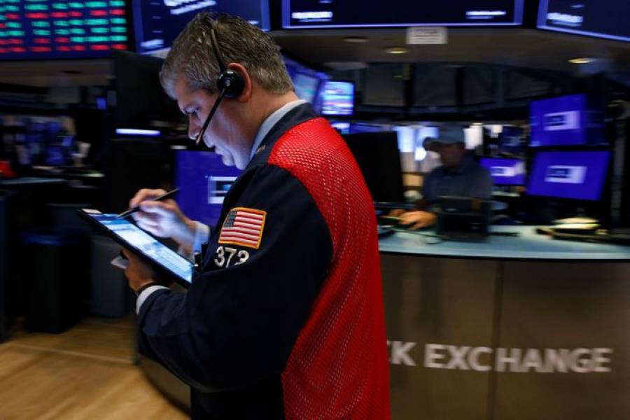 Ισχυρή μηνιαία άνοδος για τους δείκτες της Wall Street