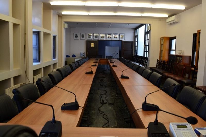 Διευκρινίσεις για την καταβολή αποζημίωσης σε δημοτικούς συμβούλους