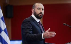 Τζανακόπουλος: Τιμωρητικό και πινοσετικής έμπνευσης μέτρο ο υποχρεωτικός εμβολιασμός