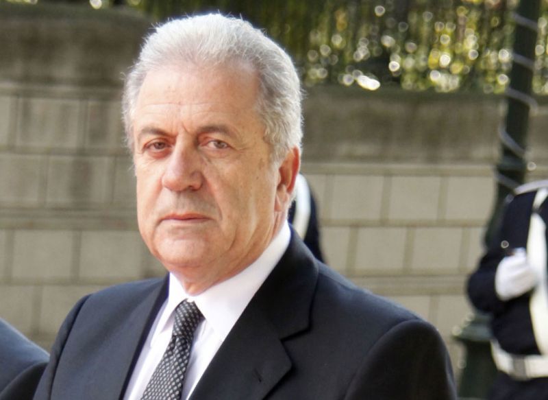 Αβραμόπουλος:Η Ευρώπη εντείνει τη συνεργασία με Αφρική για το μεταναστευτικό