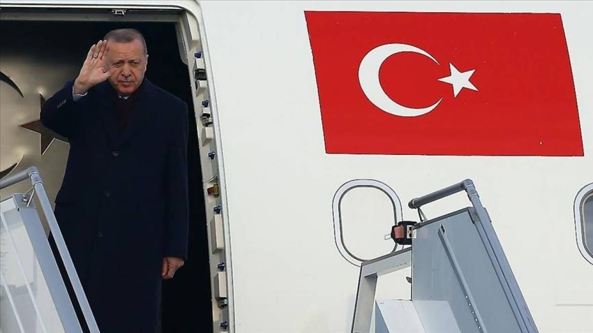 Όπου πηγαίνει ο Ερντογάν, κατά… πόδας και ένας γιατρός
