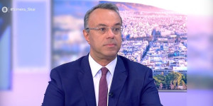 Σταϊκούρας: Δεν τέθηκε θέμα Fuel Pass 3-Δεν «αντέχουμε» οριζόντια μέτρα