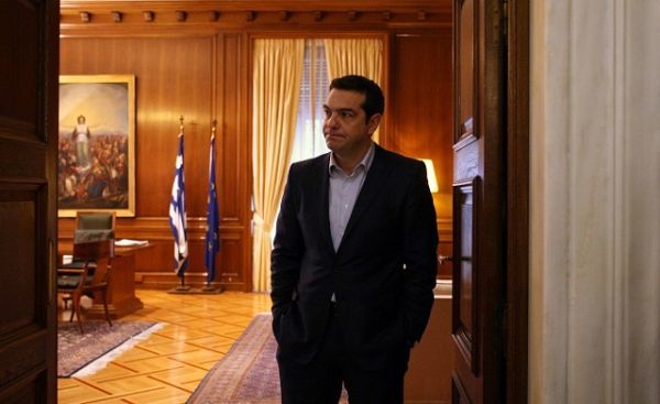 Ενώπιον επώδυνων διλημμάτων το Μέγαρο Μαξίμου