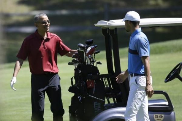 Ο Ομπάμα παίζει γκολφ με τον Στεφ Κάρι!