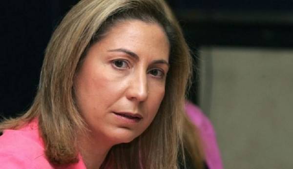 Ξενογιαννακοπούλου: Προσβολή η αύξηση 2% του κατώτατου μισθού
