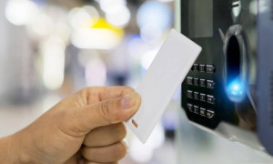 Ψηφιακή κάρτα εργασίας: Παράταση μέχρι 1η Ιουλίου για Βιομηχανία– Λιανεμπόριο