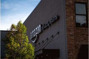 Η Amazon θα λανσάρει τις διαδικτυακές αγορές αυτοκινήτων