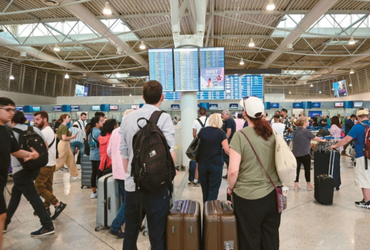 Συνεχίζονται οι μεγάλες καθυστερήσεις στο «Ελ. Βενιζέλος» - Τα αιτήματα των εναέριων ελεγκτών και η απάντηση Δήμα