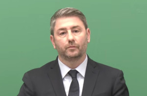 Στα άκρα η σύγκρουση για τις υποκλοπές: Εξεταστική ζητά το ΠΑΣΟΚ - Θετικός εμφανίζεται ο ΣΥΡΙΖΑ
