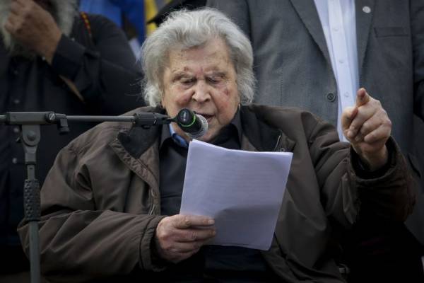 Ηχηρή παρέμβαση Θεοδωράκη στο Σκοπιανό: Ποδοπατήθηκε η θέληση του λαού