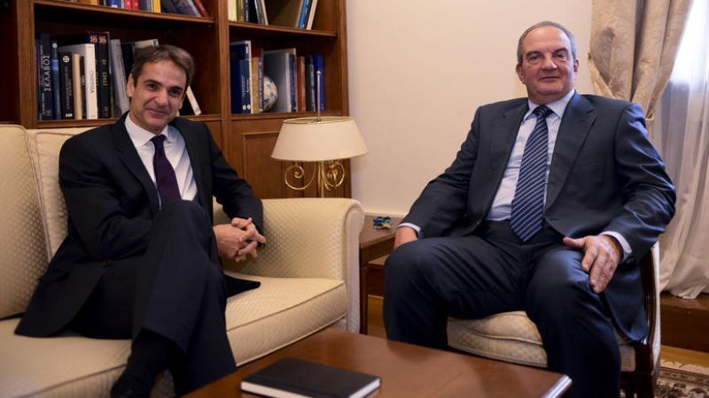 Τετ α τετ μιας ώρας είχαν Μητσοτάκης-Καραμανλής