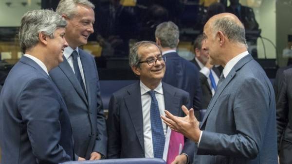 Τρία: Δεν αλλάζει ο προϋπολογισμός- «Αυτοκτονία» η απότομη μείωση ελλειμμάτων