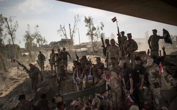 Η Μοσούλη πανηγυρίζει την απελευθέρωση από τον ISIS-Παραμένουν θύλακες αντίστασης