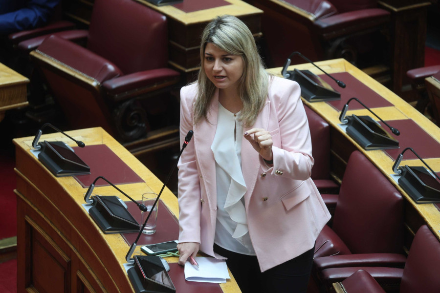 Γρηγοράκου: Η κυβέρνηση βάζει μια Α.Ε. όπου υπάρχει χρήμα από τον πολιτισμό