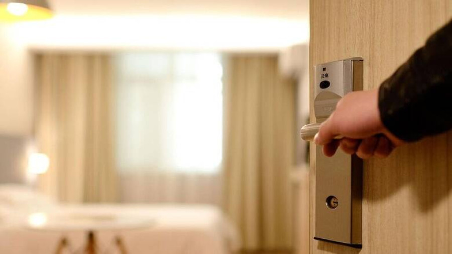 Στα €472,6 εκατ. ο τζίρος καταλυμάτων και εστίασης τον Απρίλιο