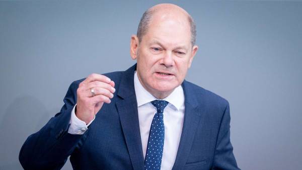 Σολτς: Θα ήταν λάθος να περικόψουμε κοινωνικές δαπάνες