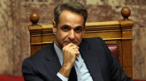Στην Τήνο για Πάσχα με την οικογένειά του ο Μητσοτάκης