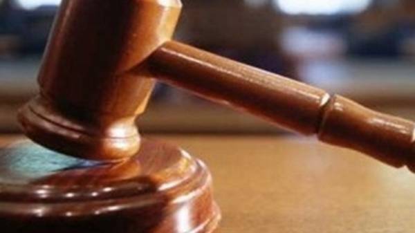 Ελεύθεροι οι συλληφθέντες των επιθέσεων σε γραφεία της Χρυσής Αυγής