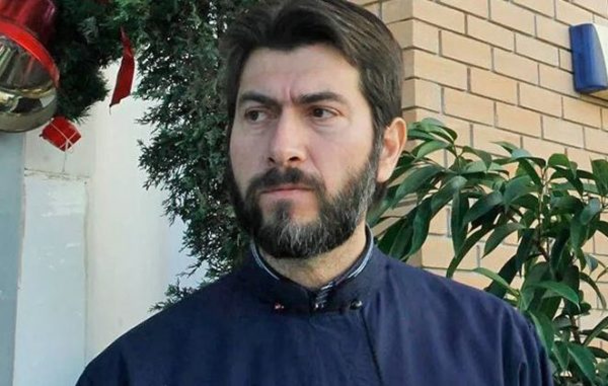 «Κιβωτός»:Η Εισαγγελία απαγορεύει στον πατέρα Αντώνιο να πλησιάζει τις δομές