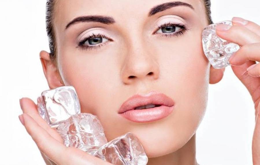 Παγοθεραπεία: Κάντε mini botox με τα παγάκια απ'το ψυγείο σας