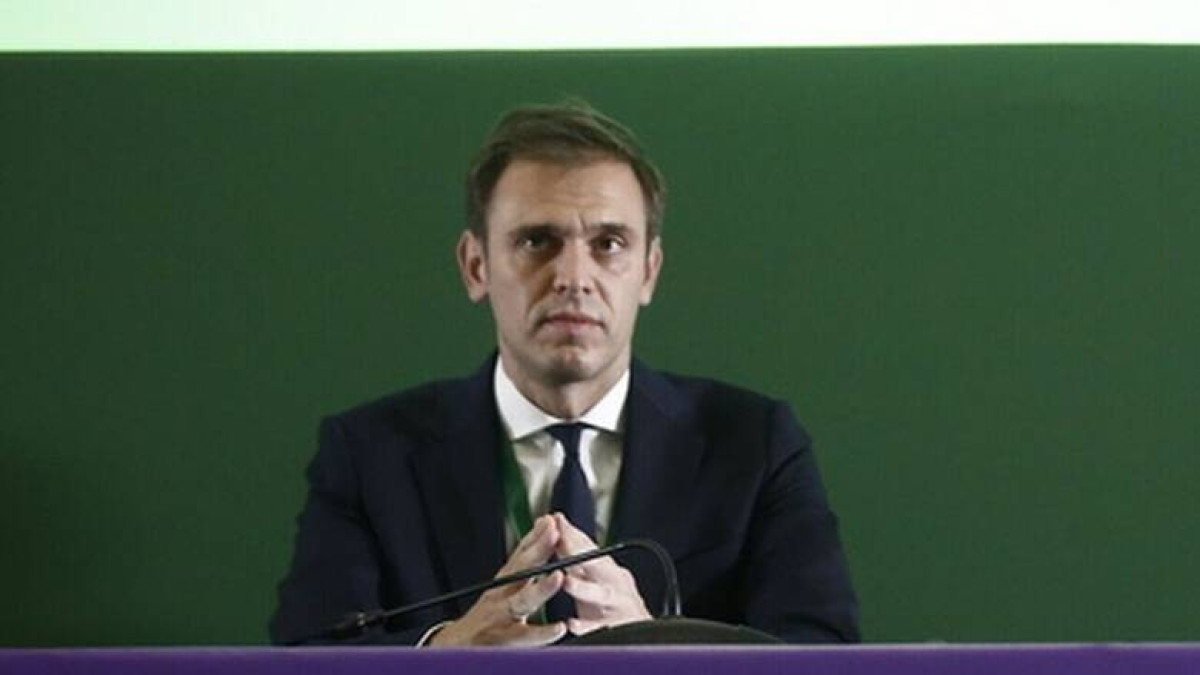 Μάντζος: Ο κ.Παππάς μοίραζε εκτός από άδειες και…μετοχές σε κανάλια;