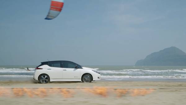 Το Nissan LEAF τολμά να “προκαλέσει” τη Μητέρα Φύση