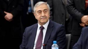 Ο Ακιντζί έξαλλος με το... σόου Ερντογάν στην Αμμόχωστο