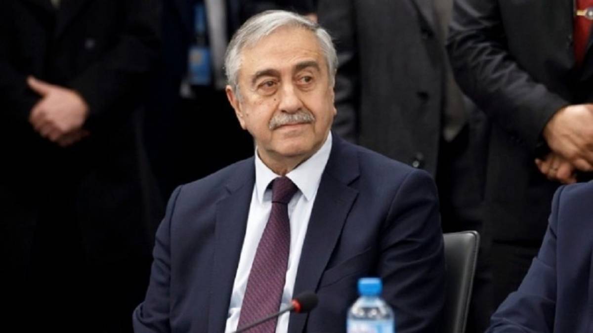 Ο Ακιντζί έξαλλος με το... σόου Ερντογάν στην Αμμόχωστο