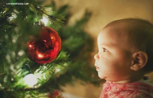 4 λόγοι που είναι τέλειο να είσαι γονιός τα Χριστούγεννα