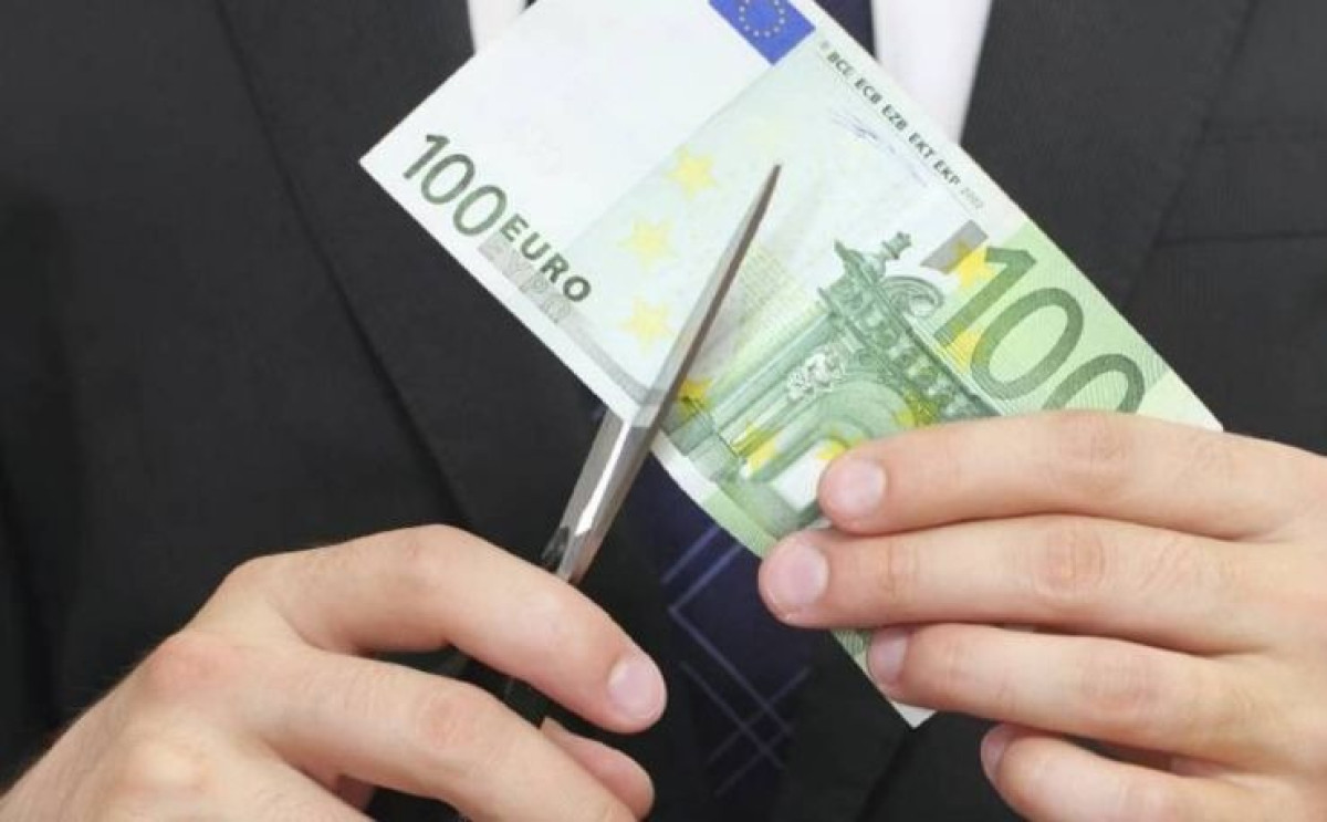 ILO: Βιώνουμε τη μεγαλύτερη πραγματική μείωση μισθών της τελευταίας 15ετίας