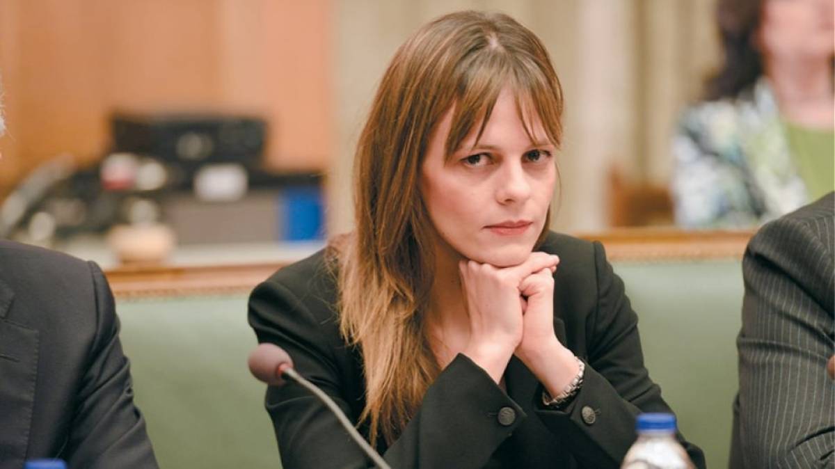 Αχτσιόγλου: Στις αρχές του 2019 ο νέος κατώτατος μισθός