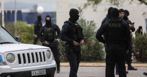 Αθήνα: Εξαρθρώθηκε κύκλωμα διακίνησης κοκαΐνης – Εμπλέκονται πρώην ποδοσφαιριστής και αστυνομικός