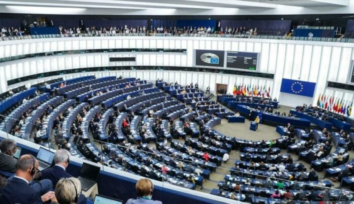Ευρωκοινοβούλιο: Παρακαλάει τους πολίτες να πάνε να ψηφίσουν!