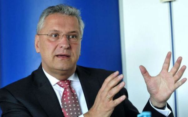 Χέρμαν: Χώρες όπως η Ελλάδα να εγκαταλείψουν τη ζώνη Σένγκεν