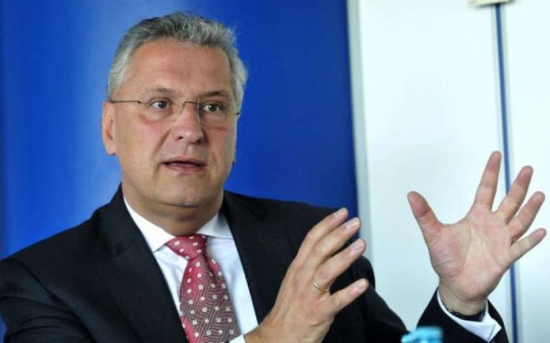 Χέρμαν: Χώρες όπως η Ελλάδα να εγκαταλείψουν τη ζώνη Σένγκεν