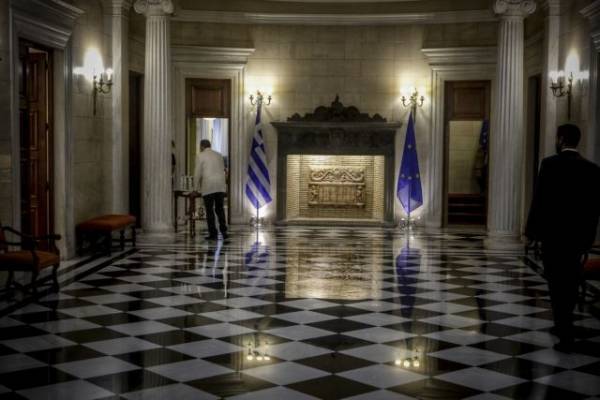 Κερδοσκοπικές πιέσεις βλέπει στο Χρηματιστήριο η κυβέρνηση
