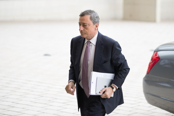 Ντράγκι:Η ΕΚΤ θα αυξήσει τα επιτόκια πιο αργά απ'τη Fed