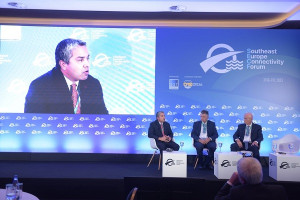 Από αριστερά: Luis Blancas, Senior Transport and Logistics Specialist for Europe and Central Asia, The World Bank, Αθανάσιος Ζηλιασκόπουλος, Πρόεδρος ΔΣ ΤΑΙΠΕΔ & Εθνικής Επιτροπής Logistics, Γιώργος Κρεμλής, Πρόεδρος, Circular Economy & Climate Change Institute of the EPLO