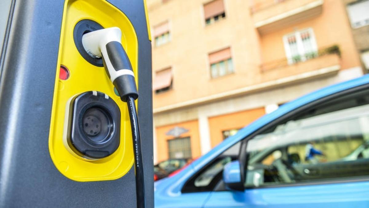 Το σχέδιο της ΔΕΗ για την αγορά ηλεκτροκίνησης