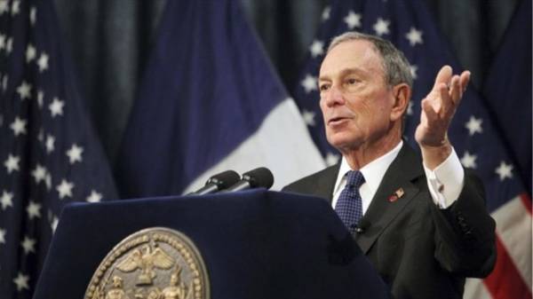 Ο Mr Bloomberg ξεκινά καμπάνια «αντί-Τραμπ» ύψους 100 δισ. δολαρίων