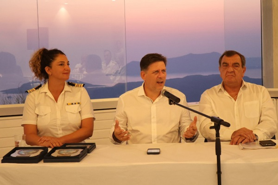 Ο Δήμος Θήρας παρέχει δωρεάν στέγαση σε στελέχη του Λιμενικού