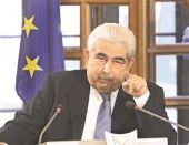 Κύπρος: Ο Χριστόφιας κατηγορείται ευθέως για την οικονομική καταστροφή